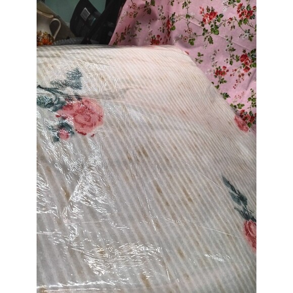 Vintage Beacon Satin Trim Blanket READ DESCRIPTION - Picture 4 of 4